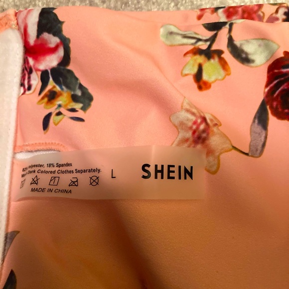 ✨NEW w/out tags Floral Bandeau High Cut Bikini✨ - Picture 2 of 4